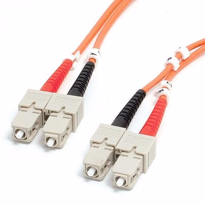 Cable De Fibra Óptica Startech.Com Fibscsc2 Genero Del Cable Macho / Macho Tipo De Conectores Sc / Sc Velocidad De Transferencia De Datos 10 Gbit/S Longitud Del Cable 2m Color Del Producto Naranja, Negro